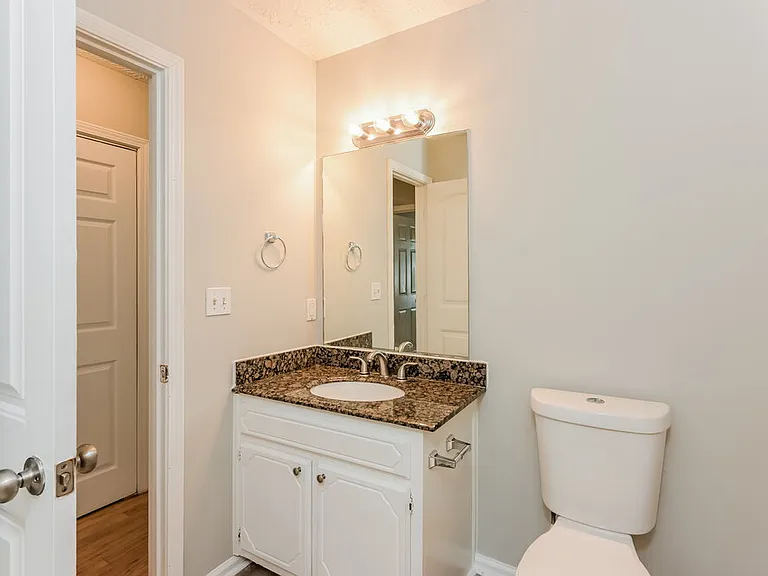 340 Christian Woods Dr SE — Photo 14