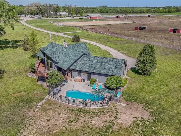 7325 SW 93rd St, Wakarusa, KS 66546