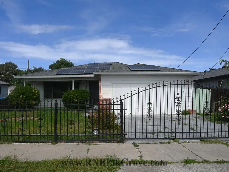 2271 E Church St — Photo 1