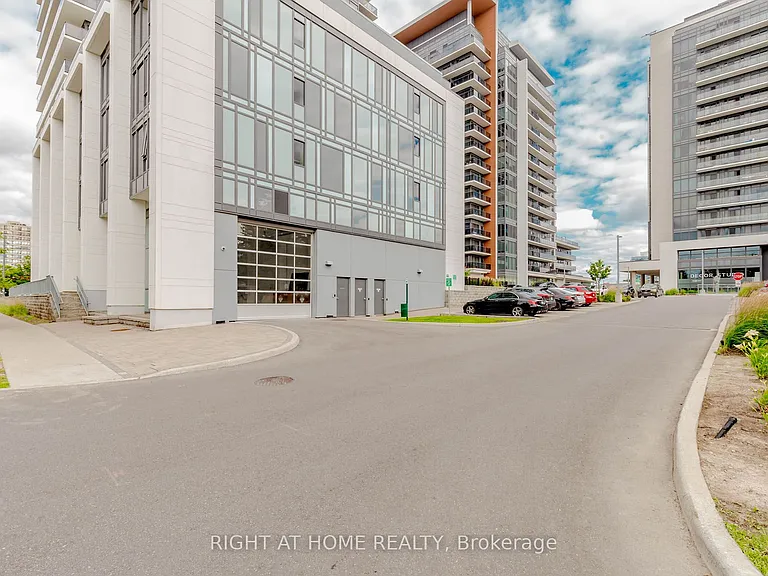 9608 Yonge St #1603 — Photo 3
