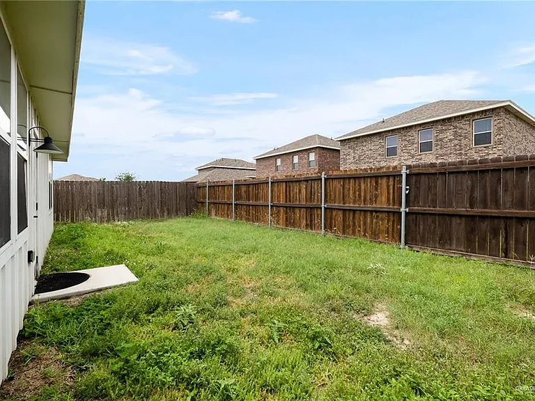 1403 E Sonador Dr S — Photo 2