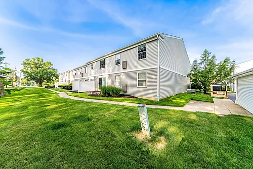 Olmsted Falls Village Apt - SPO Properties Photo 1