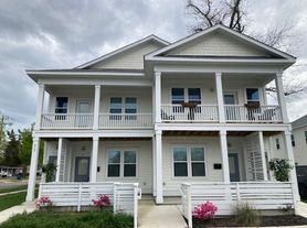 820 Nixon St, Wilmington, NC