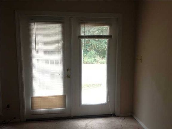 4th image of 5001 Grande Dr APT 221