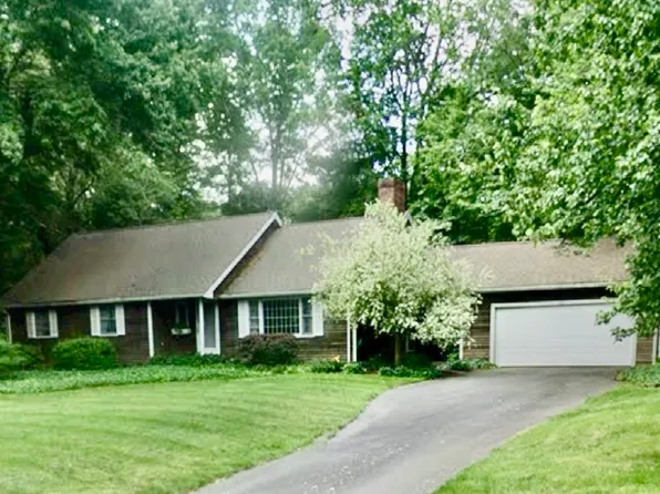 23 Old Powder House Rd, Lakeville, MA 02347