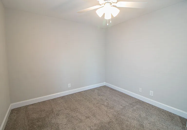 220 King Rd — Photo 13