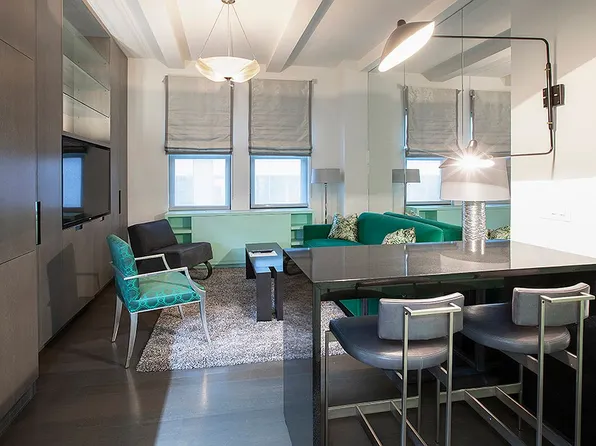 150 W 51st St APT 928, New York, NY 10019