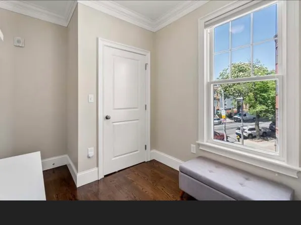 3 Monmouth St #W, Boston, MA 02128