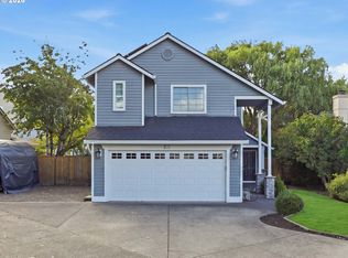 871 SE 66th Ct, Hillsboro, OR 97123