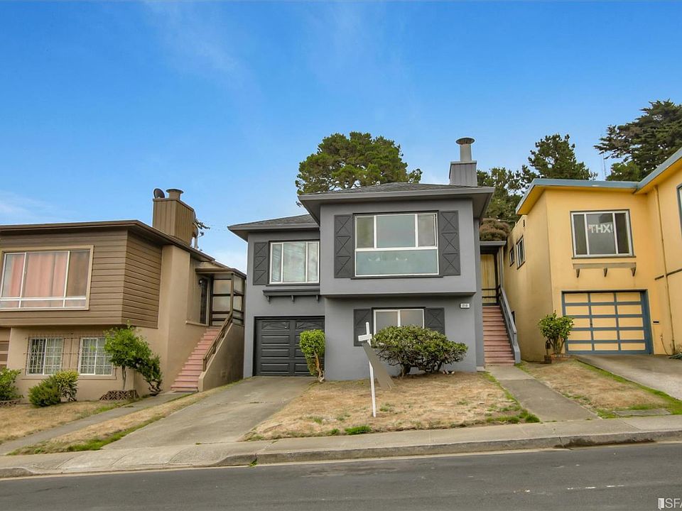 1st image of 210 Palisades Dr