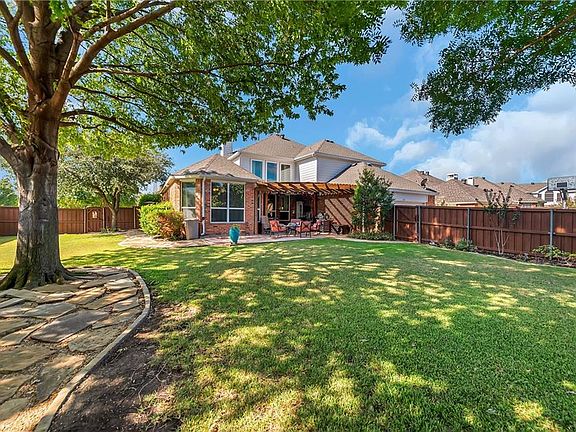3rd image of 4121 Mildenhall Dr
