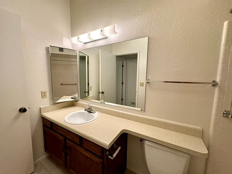 8144 E Rivenoak Dr — Photo 28