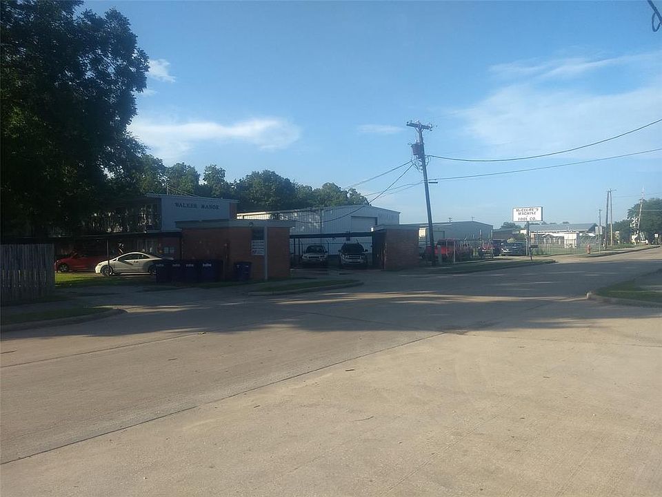 1st image of 308 E Walker St