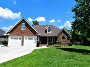 130 Lakeside Dr, Dothan, AL 36301