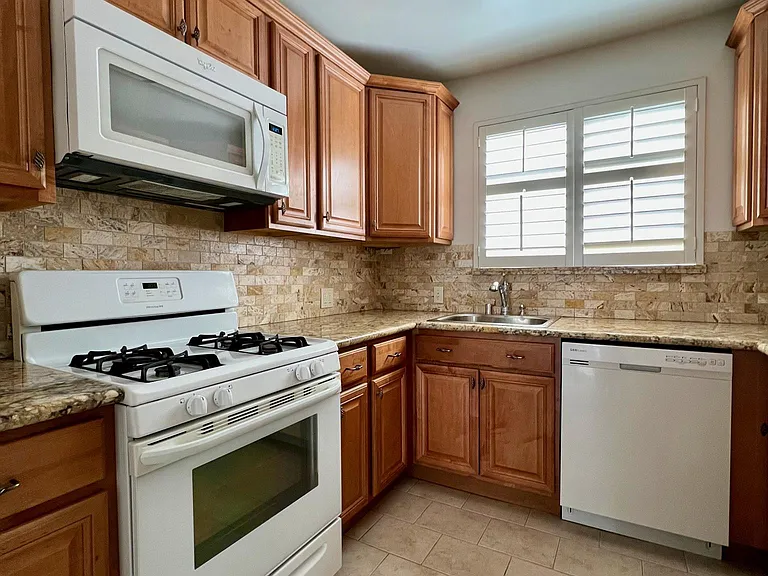 8674 Chalmers Dr #3 — Photo 8