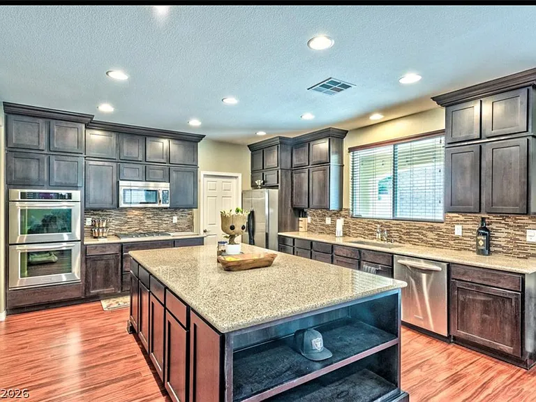 509 Cabrera Ct — Photo 2