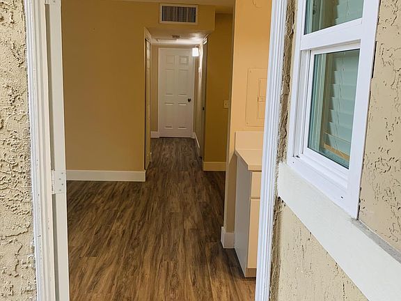 5th image of 475 N Midway Dr Unit 105