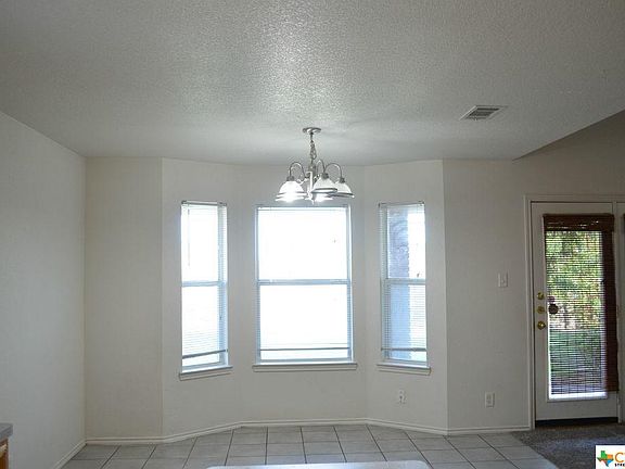 5th image of 4405 Maggie Dr
