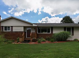 6097 Pleasant Valley Rd, Irwin, PA 15642