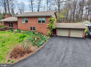 250 Clearfield Rd, New Providence, PA 17560