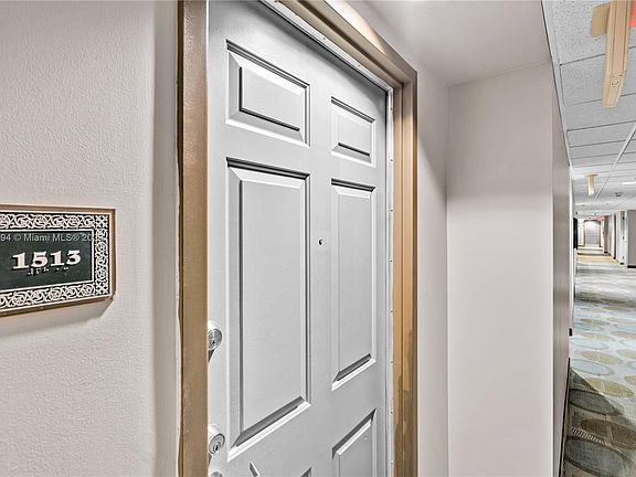 2nd image of 3020 NE 32nd Ave APT 1513