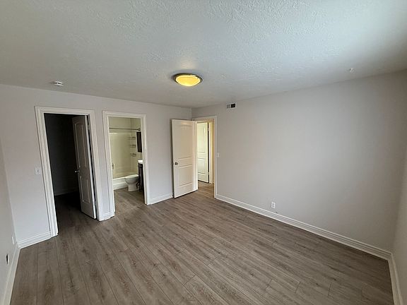 5th image of 1190 E Waterside Cv APT 20
