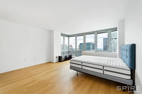 Rented by Spire Group | media 2