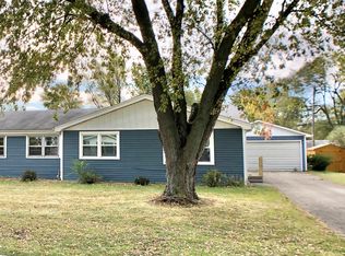 3 Dennison Dr, Bourbonnais, IL