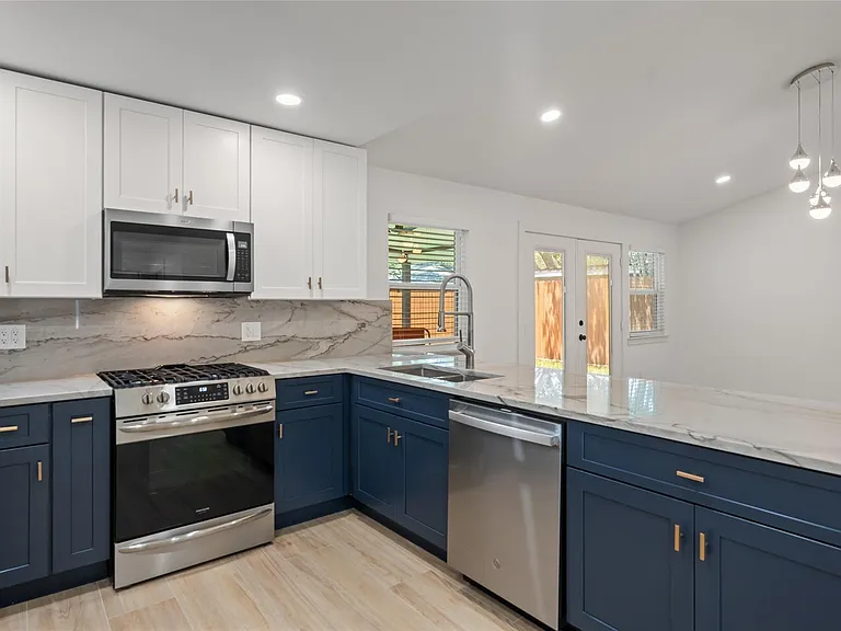 9323 Portal Dr — Photo 6