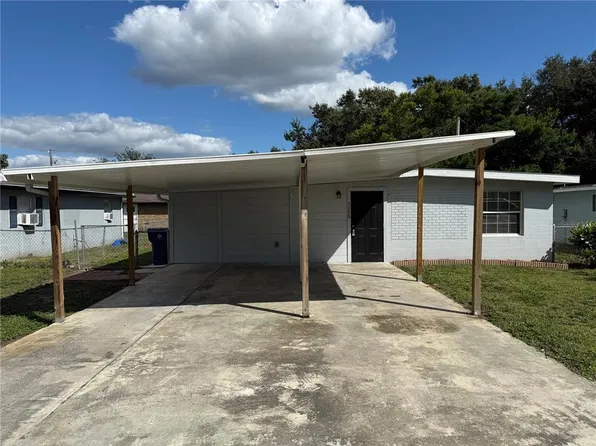 5208 Hill Dr, Zephyrhills, FL 33542