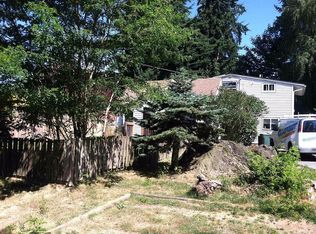 2008 NE 102nd St, Seattle, WA 98125