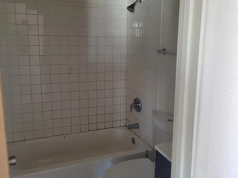 444 E Southern Ave — Photo 8