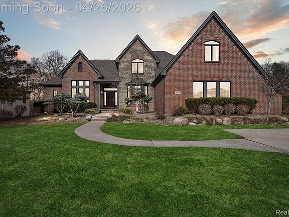 2nd image of 6932 Oakhurst Ridge Rd