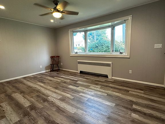 4th image of 28 Ann St APT 1
