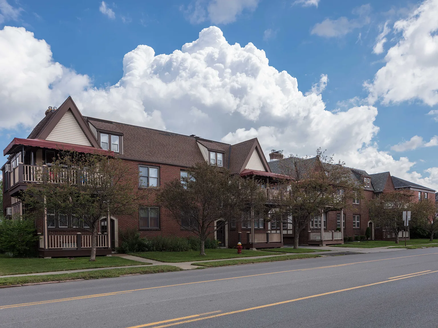 2 bed, $1,145 — Photo 2