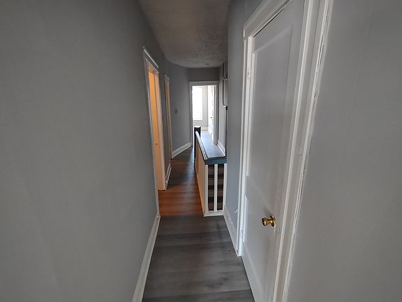Image of upstairs hallway