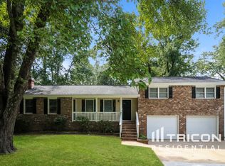 6471 Chickasaw Dr, Douglasville, GA 30135