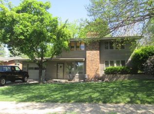 8216 Grand Ave, Omaha, NE 68134