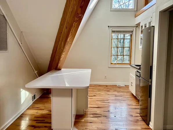 2 Hollyhock Rd #Art, Wilton, CT 06897