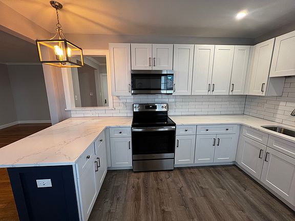 3rd image of 1 Cedar St APT 33