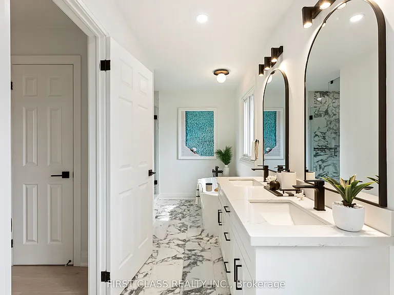 679 Village Pkwy — Photo 23