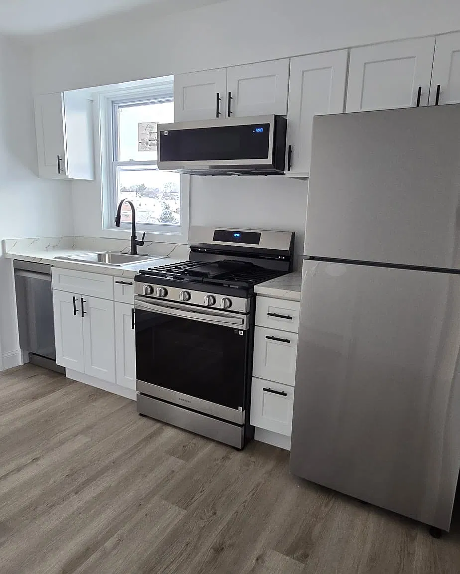 2 bed, $2,600 — Photo 2