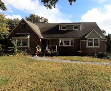 57 Midwood Ave, Nesconset, NY, 11767