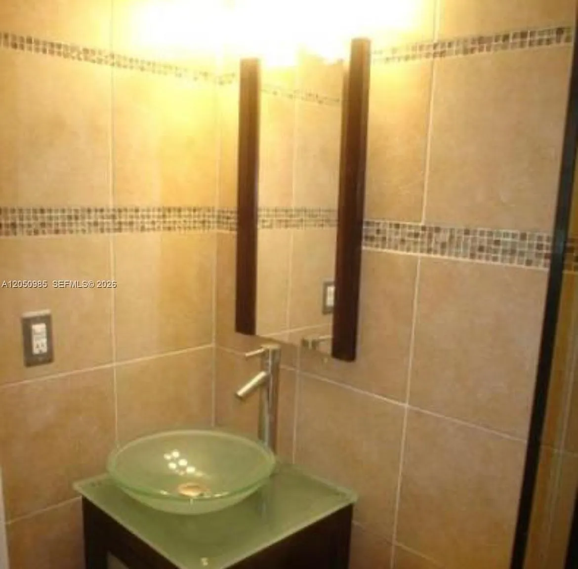 Sunshine Bay Condo — Photo 4