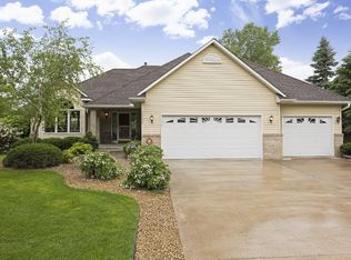 10555 52nd Ave N, Plymouth, MN 55442