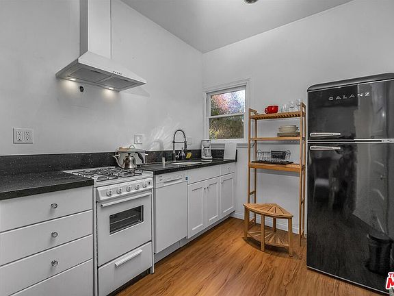 3rd image of 609 S Highland Ave #A