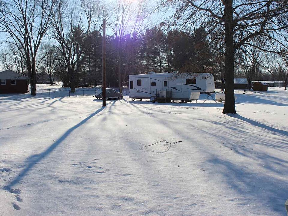 2nd image of 1111 W County Road 1200 N