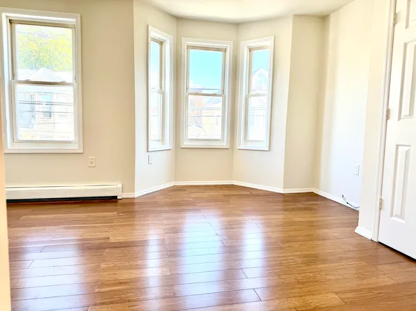 421 S 16th St #A, Newark, NJ 07103