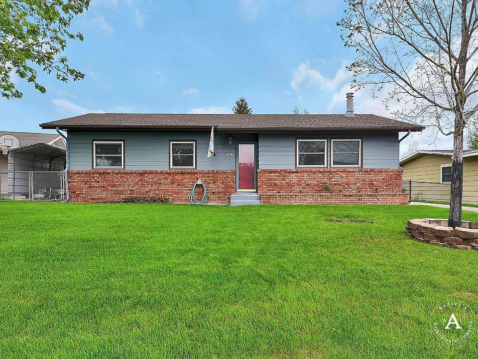 124 Wedgewood Ln.