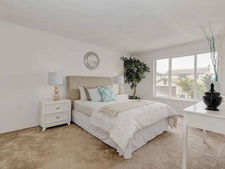 Coral Ridge Dr — Photo 18
